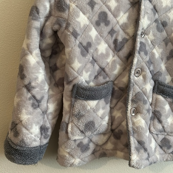Disney Youth Size: 10(140/70) Quilted Fleece 4 Button Gray/White EUC Jacket. - Picture 4 of 10